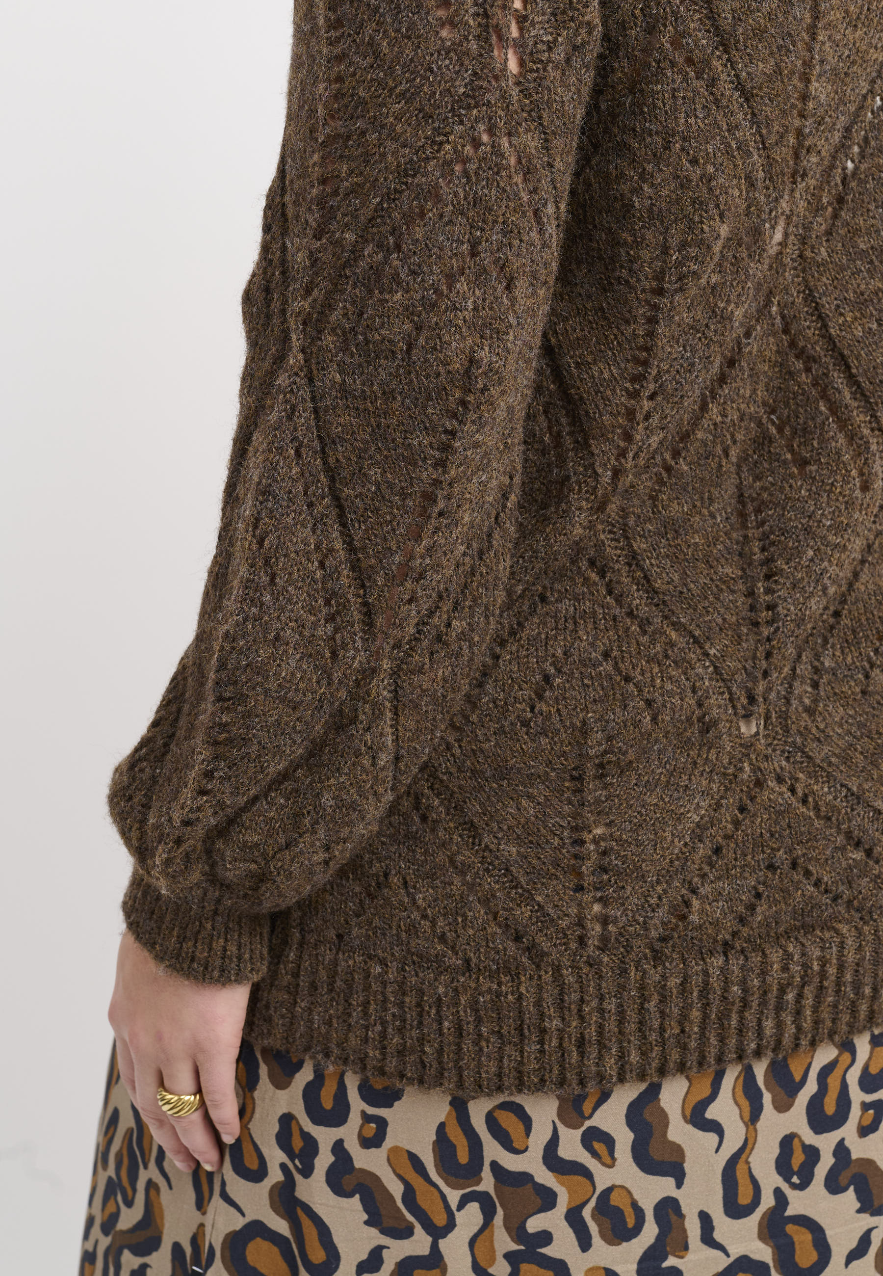 Adia ADDalah Knit Pullover 1700 Chocolate Brown