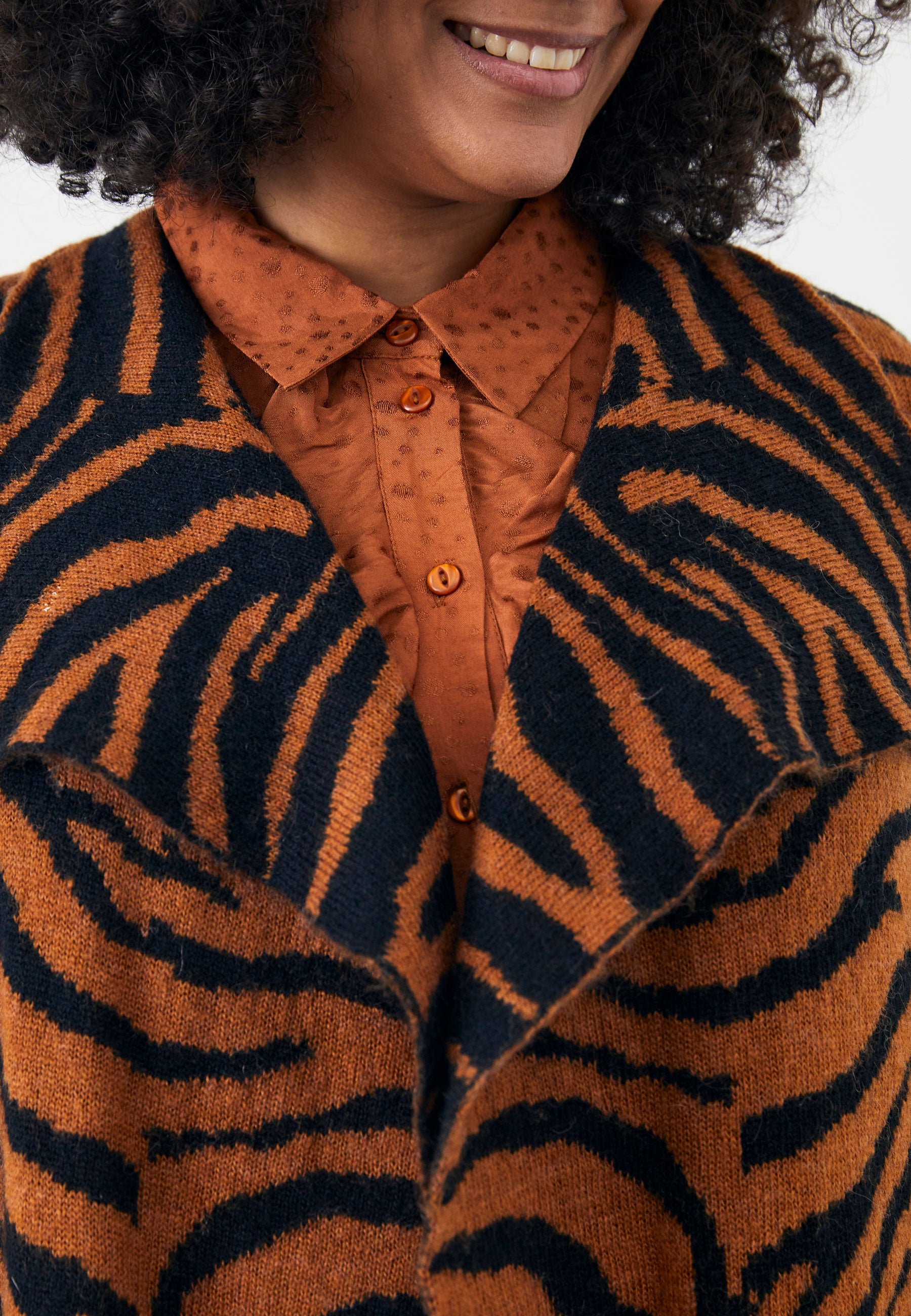 Adia ADDea Cardigan 1500 BROWN