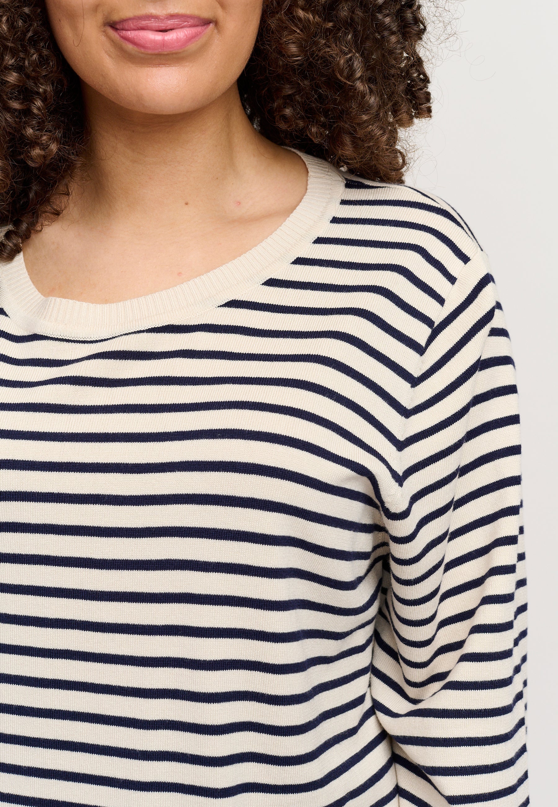 Adia ADEbyan Knit Pullover 5999 NAVY BLUE
