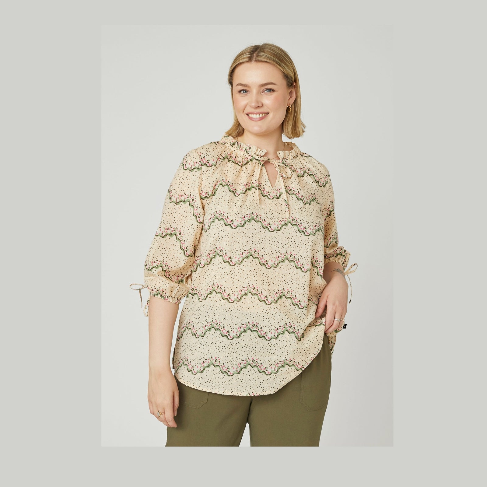 Adia ADFinola Bluser 1050 ECRÜ