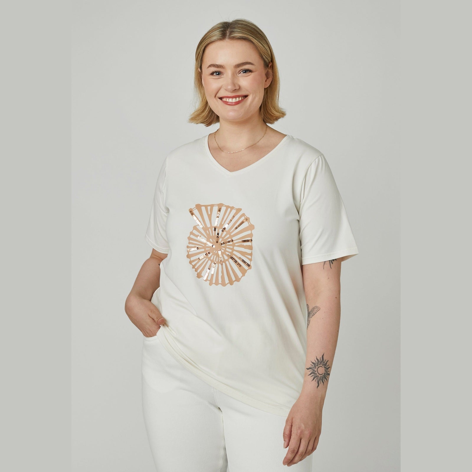 Adia ADGail T-Shirt 1000 OFF WHITE