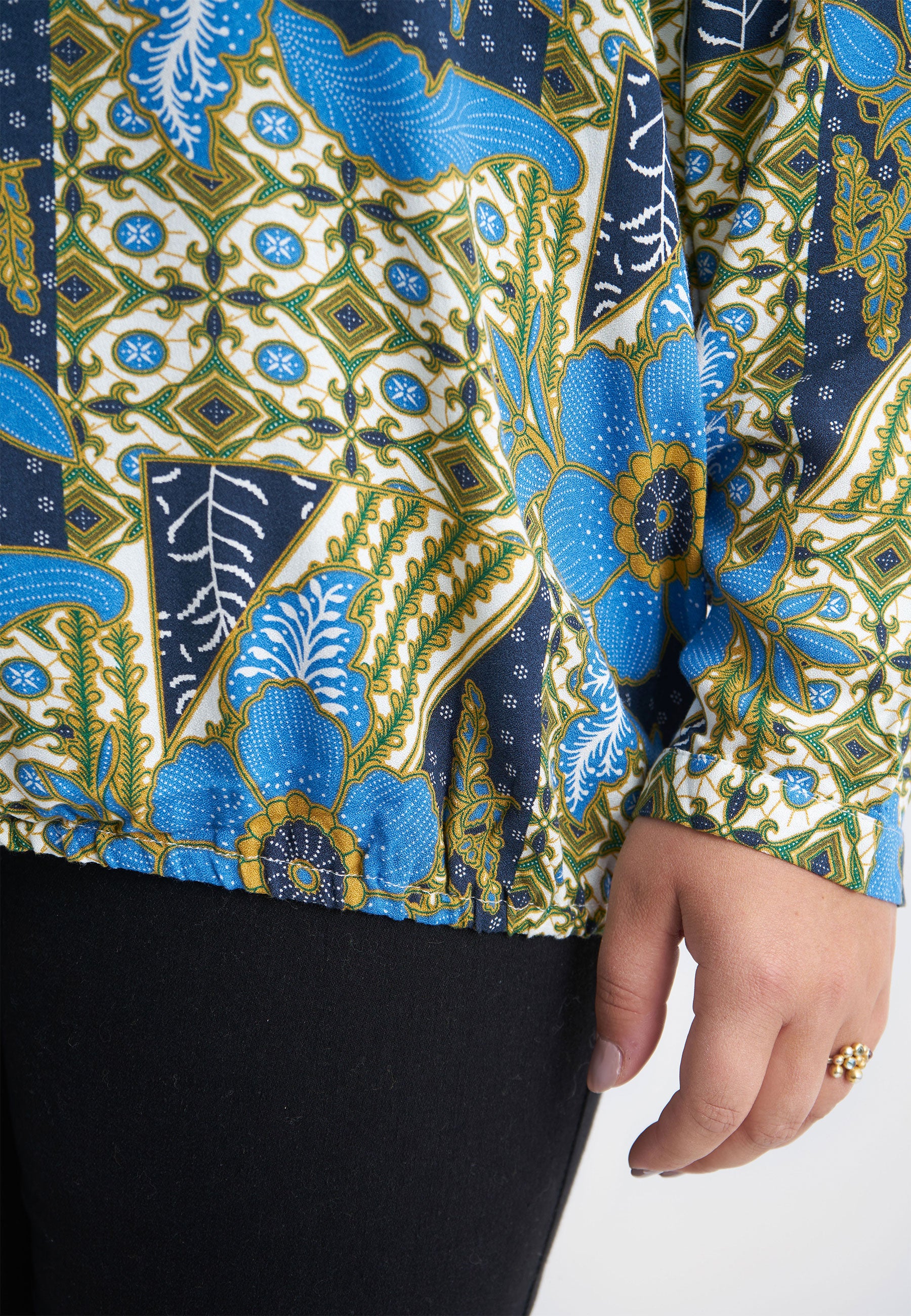 Adia ADMaiya Bluser 4718 Daphne Blue