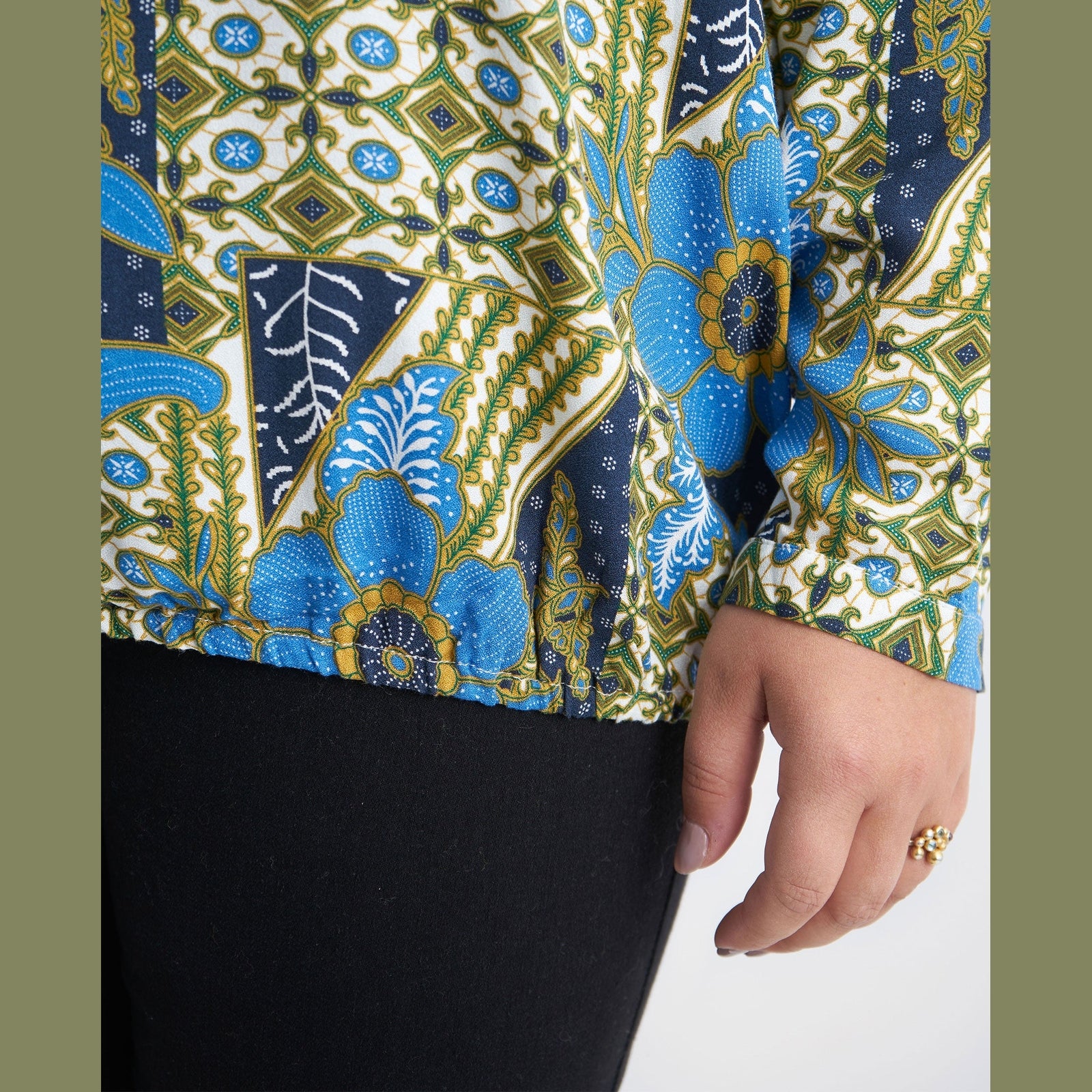 Adia ADMaiya Bluser 4718 Daphne Blue
