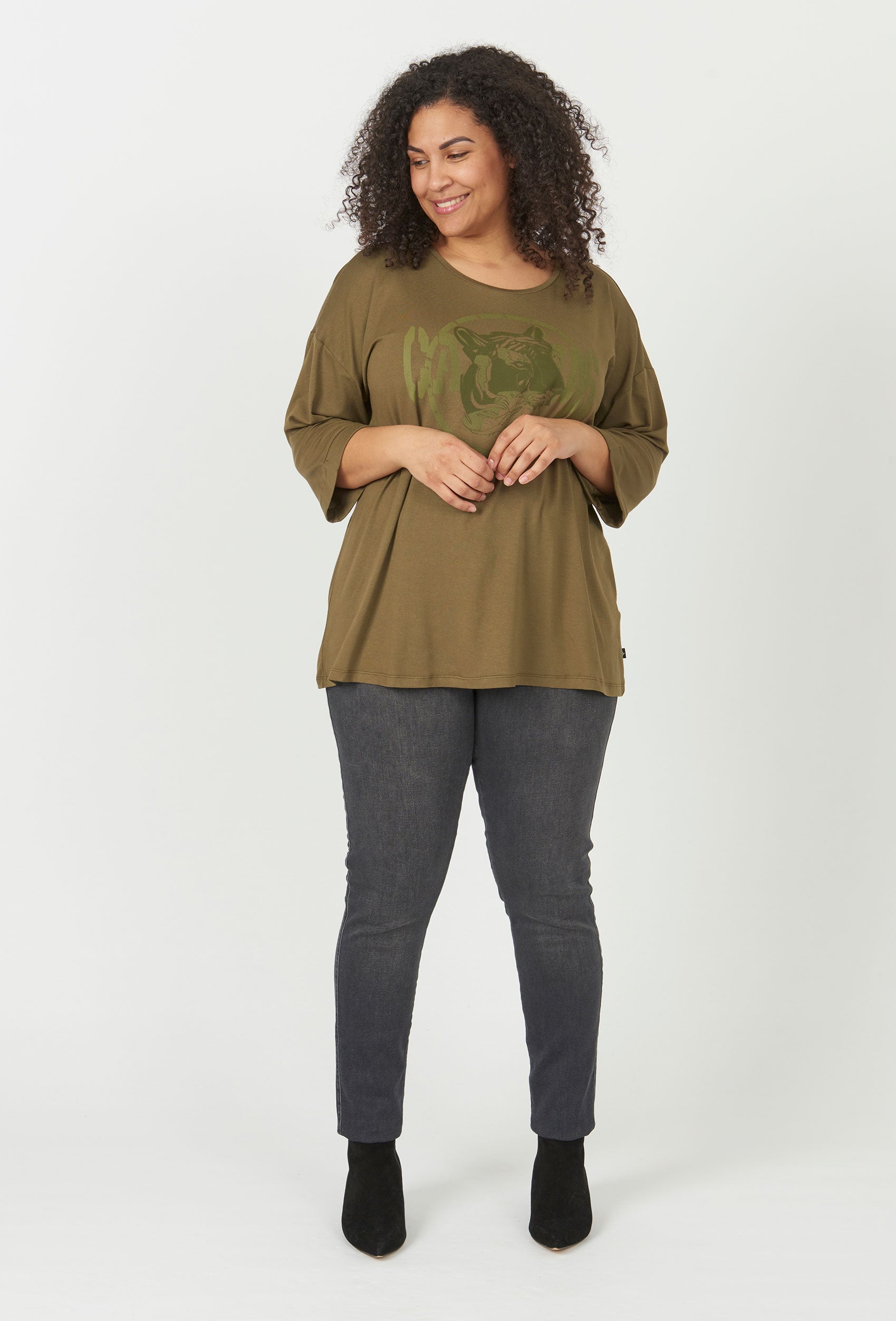 Adia ADNatsu T-Shirt 5630 Dark Olive