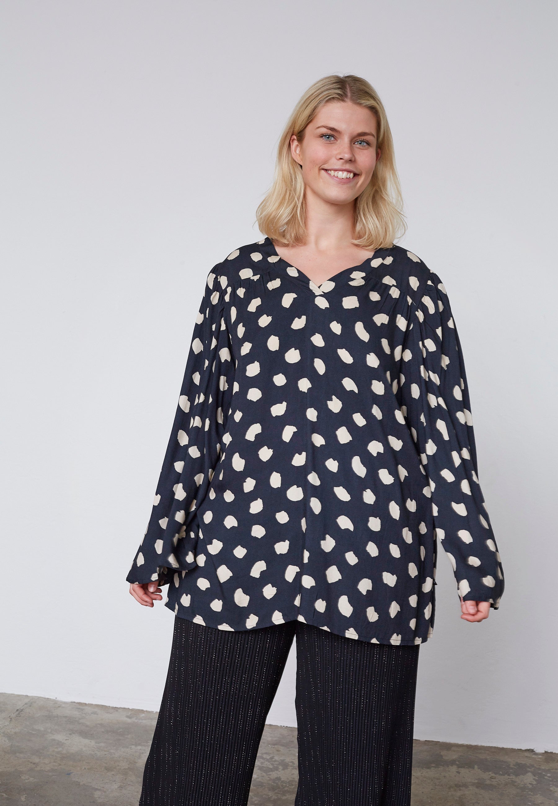 Adia ADRonja Bluser 9999 BLACK