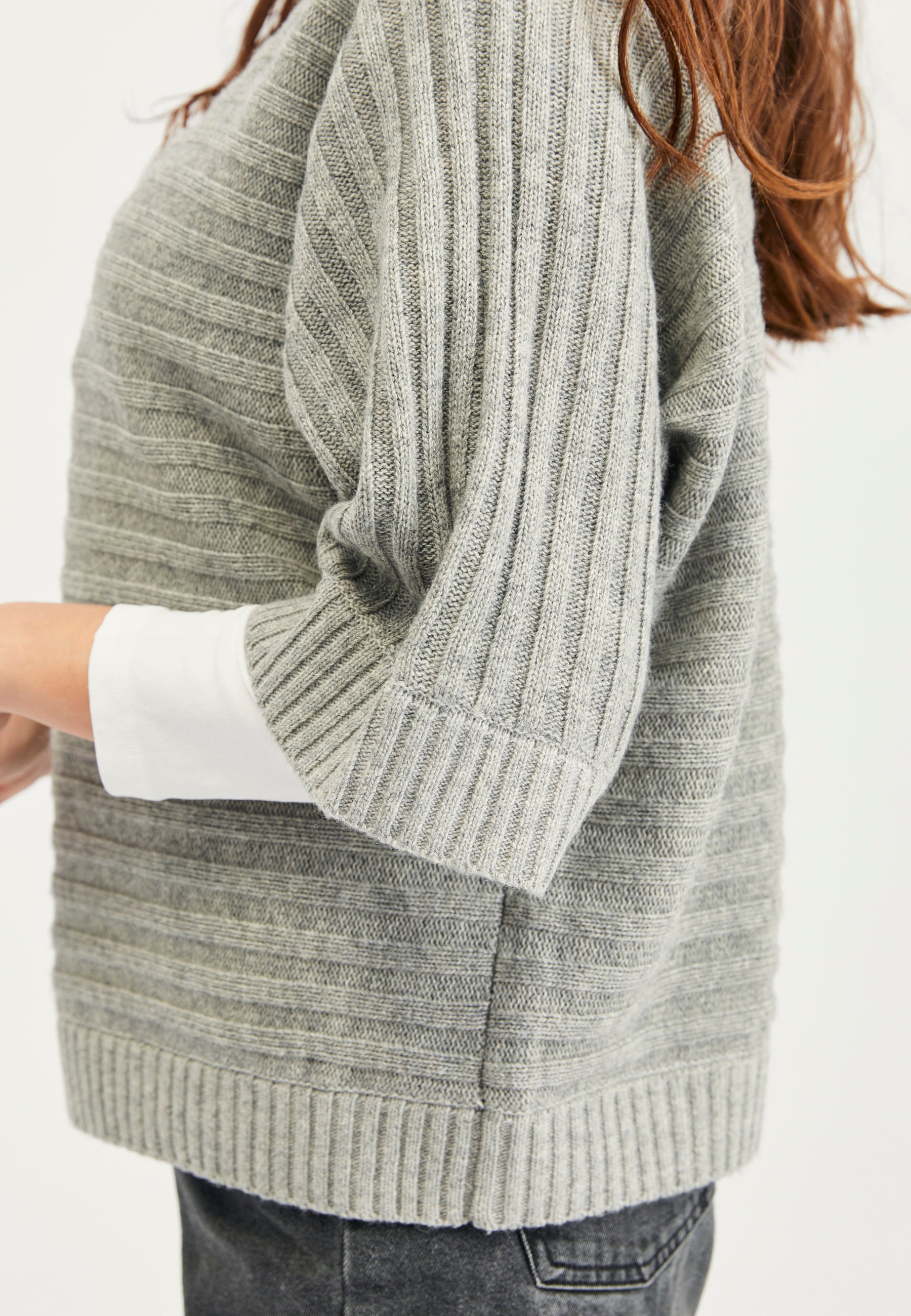 Lind Alba Poncho 35 Grey Melange