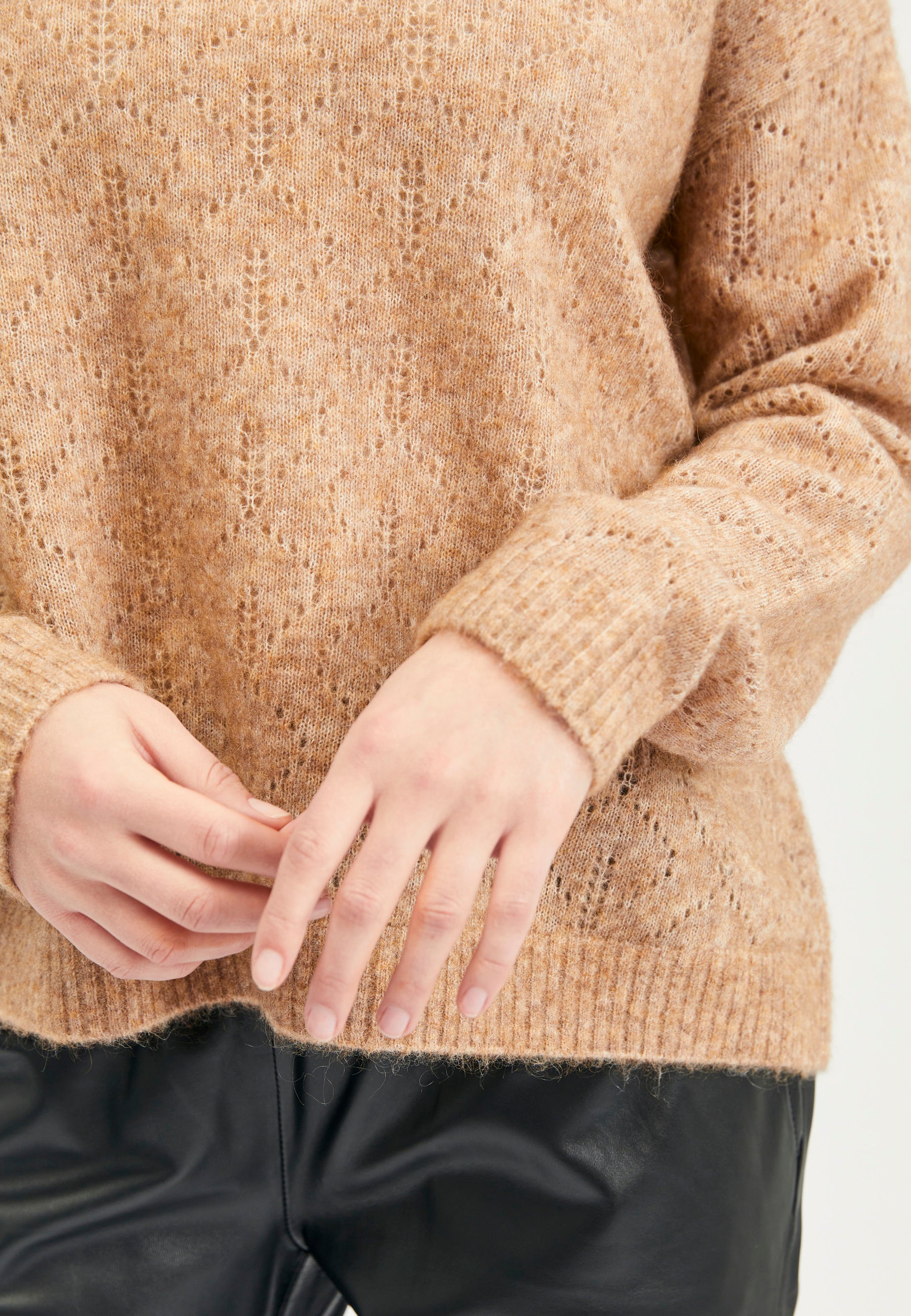 Lind Albi Knit Pullover 1208 Camel