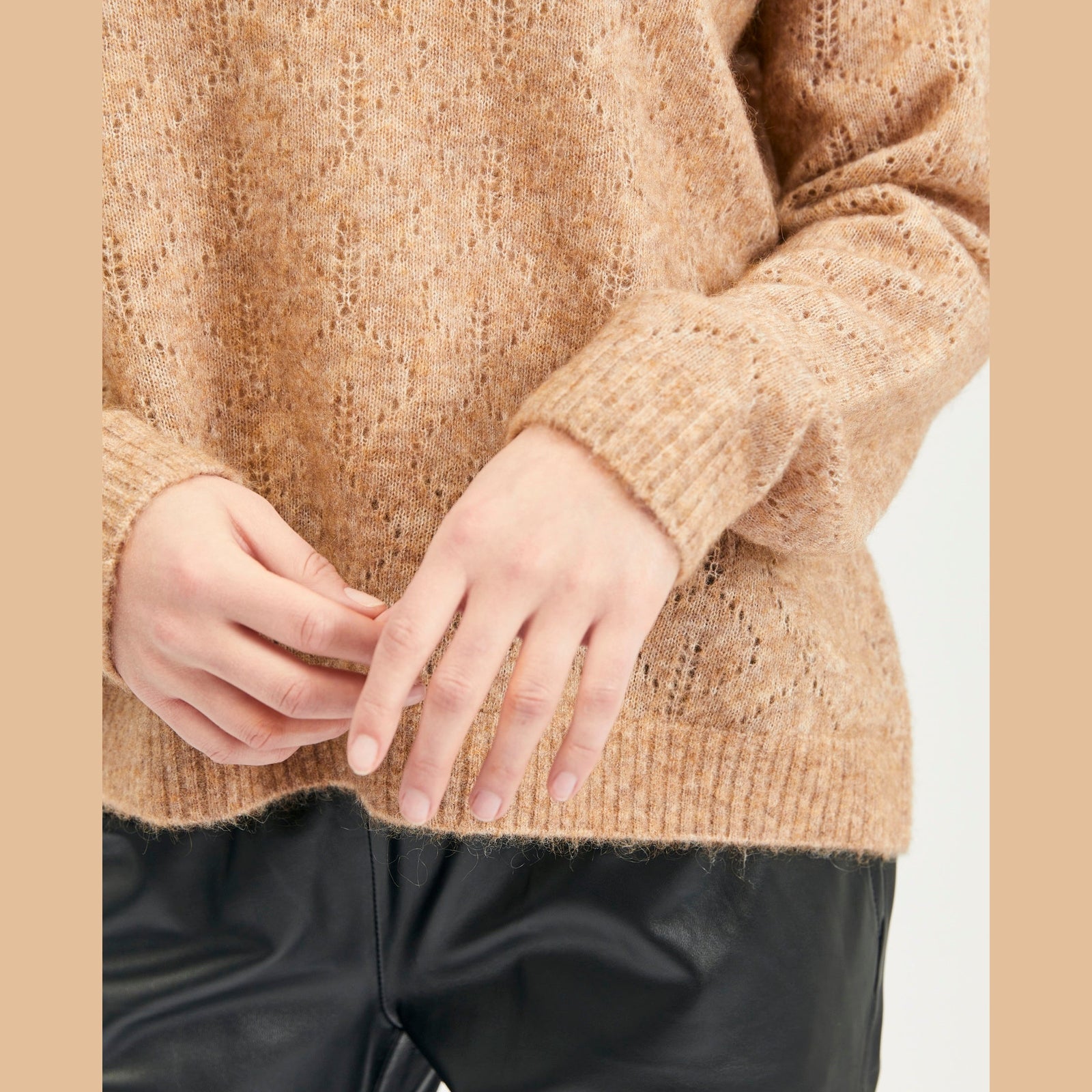 Lind Albi Knit Pullover 1208 Camel