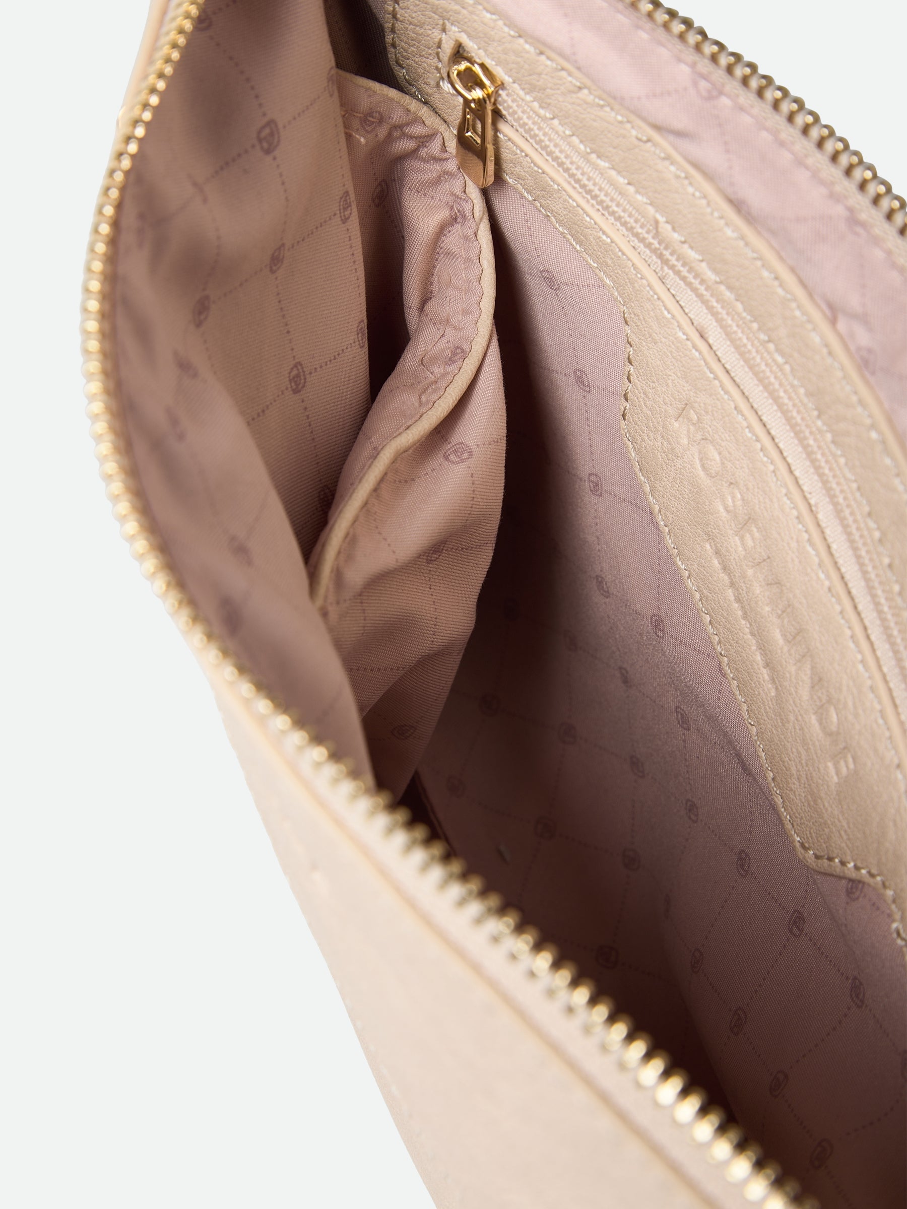 Andora Clutch