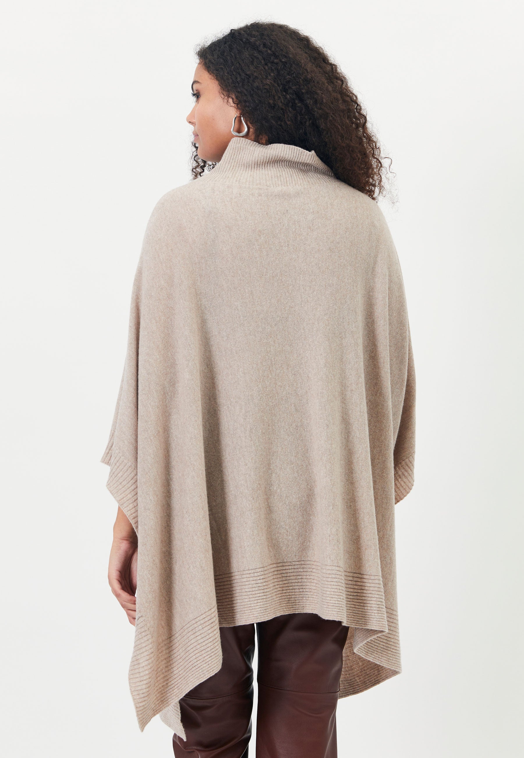 Elton ETSilva Poncho 001 sand