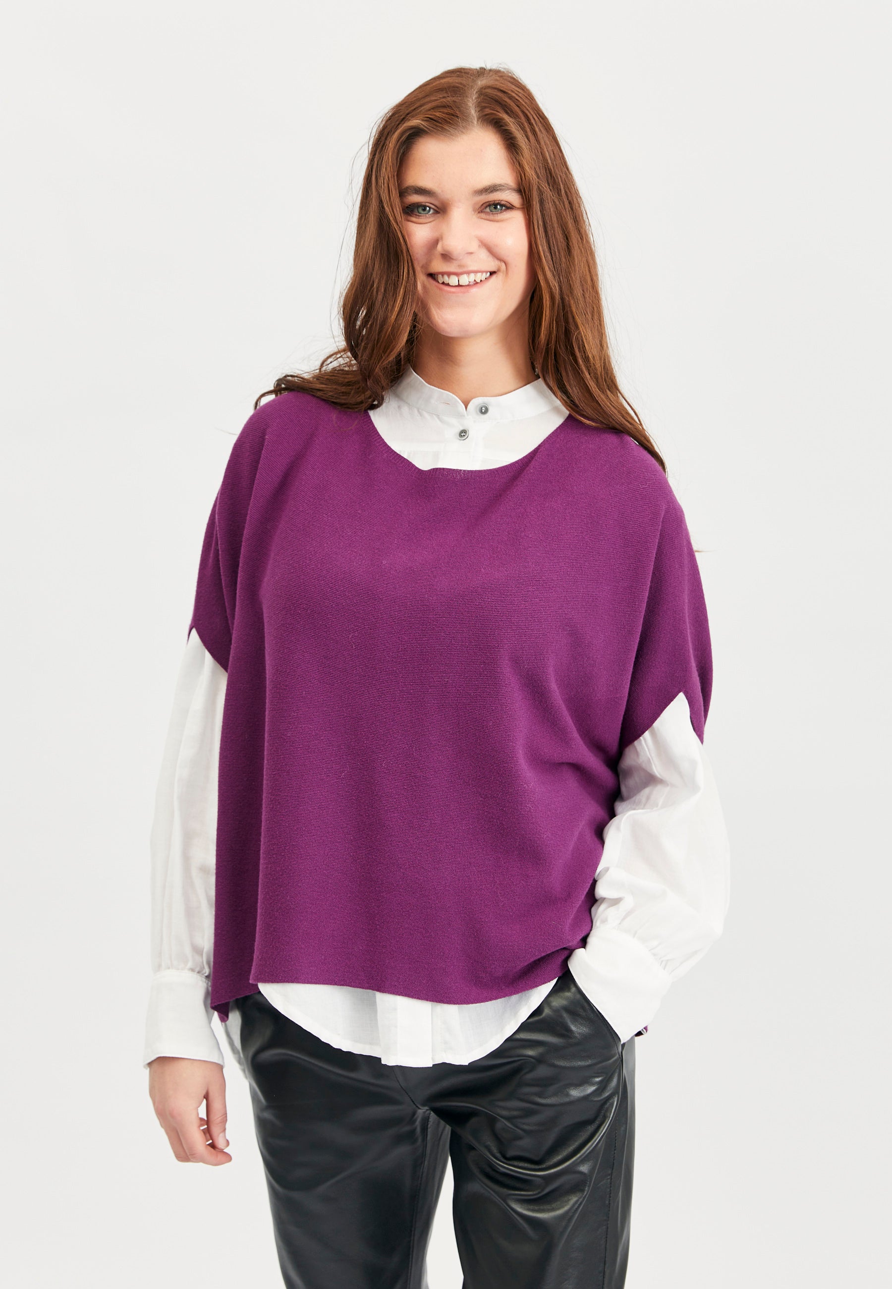 Lind Elfi Poncho 192 Dark purple