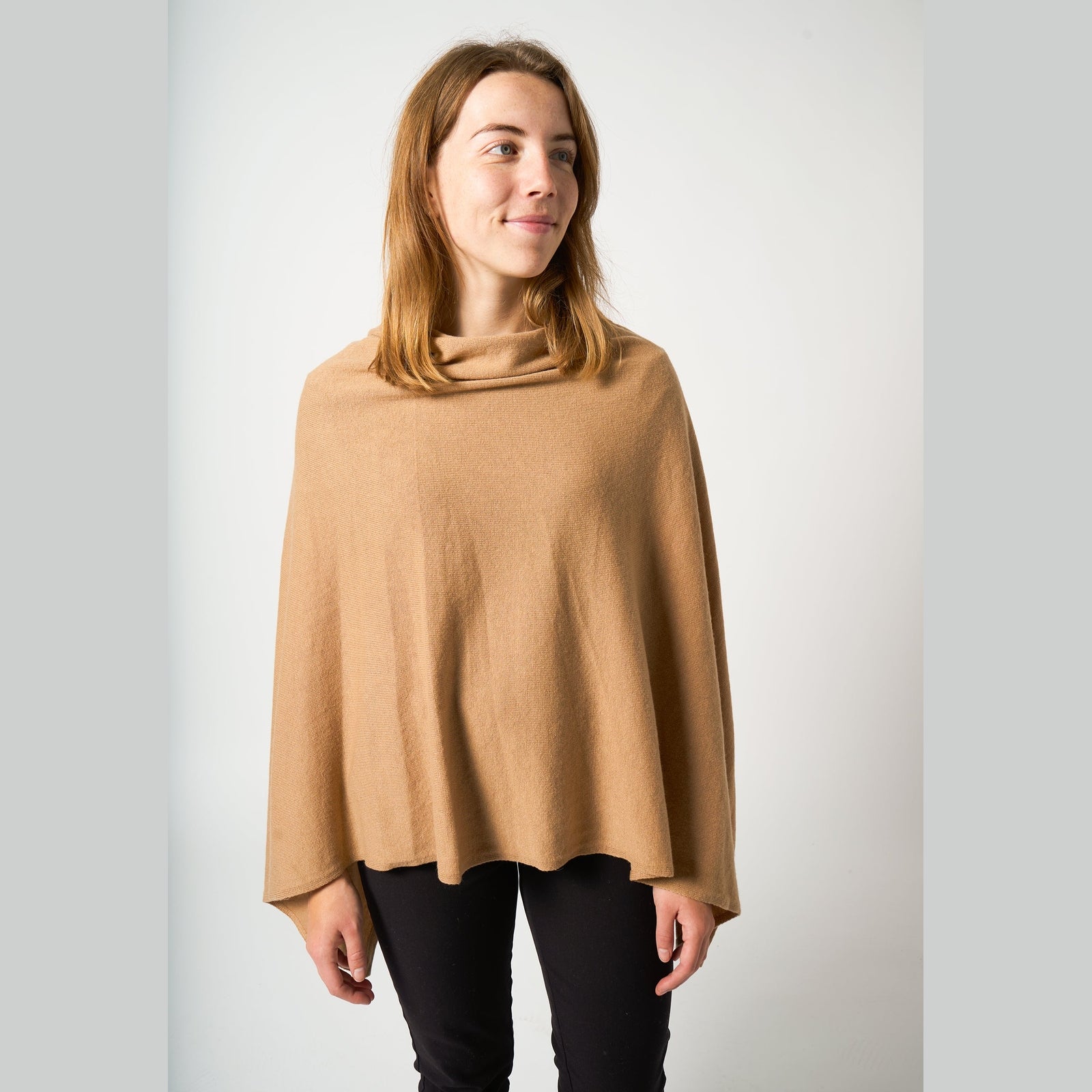 Lind LiCathie Poncho 1500 BROWN
