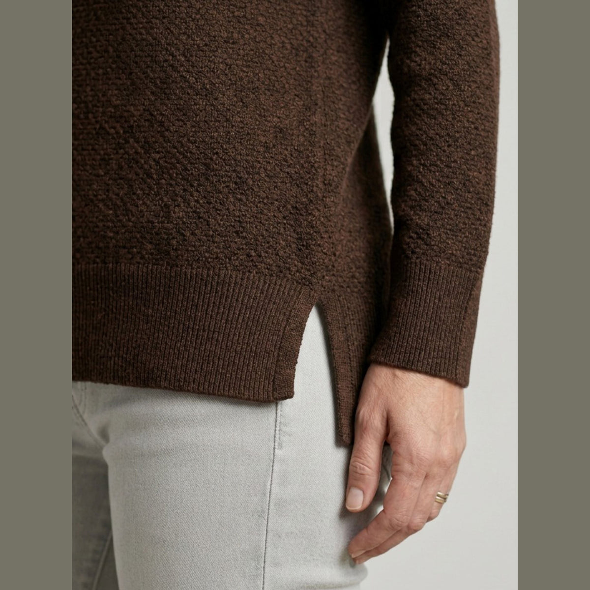 Lind LiEstell Knit Pullover 1500 BROWN