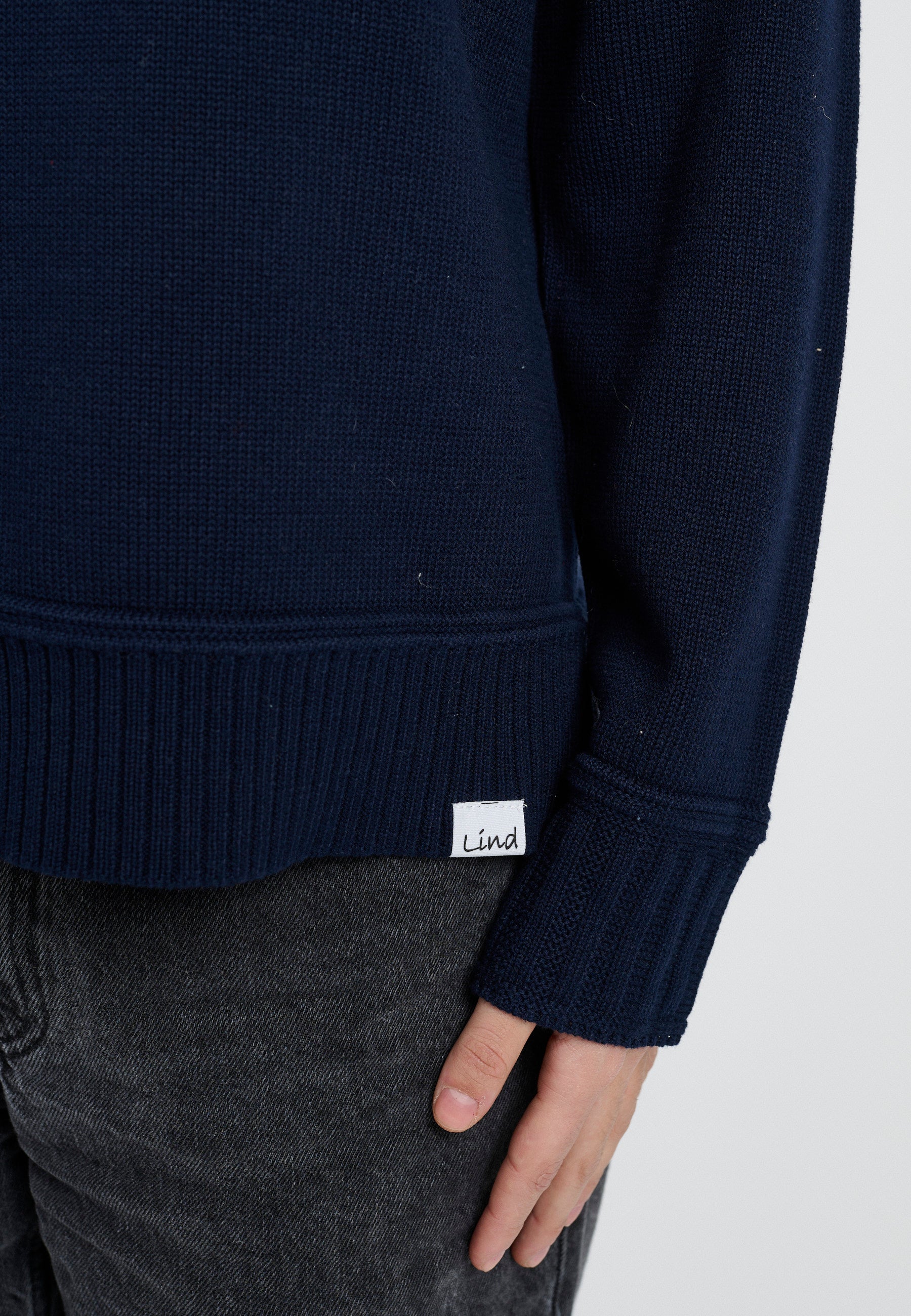 Lind LiTrine Knit Pullover 5999 NAVY BLUE