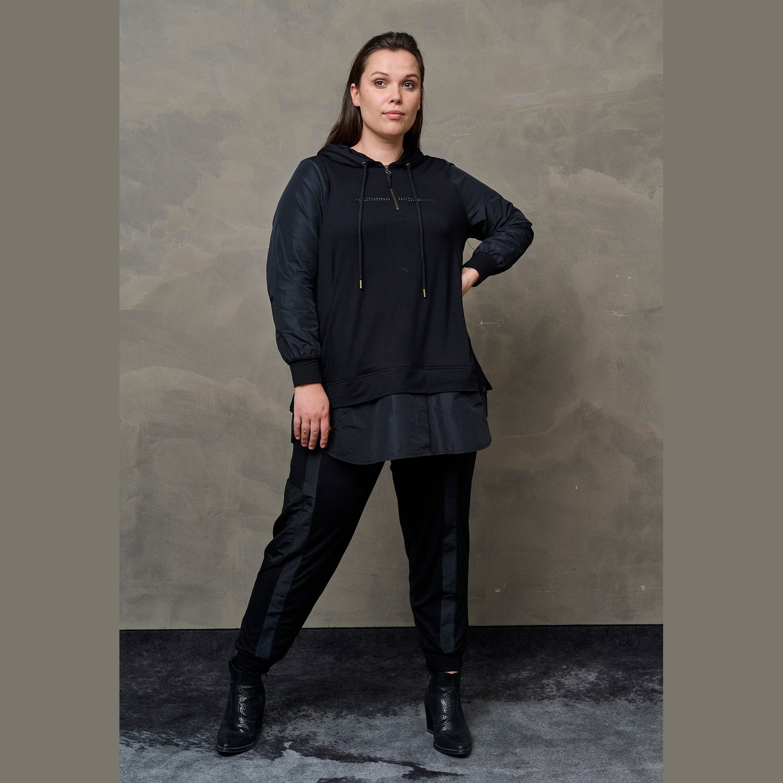 Pont Neuf PNEnya Sweatshirt 9999 BLACK