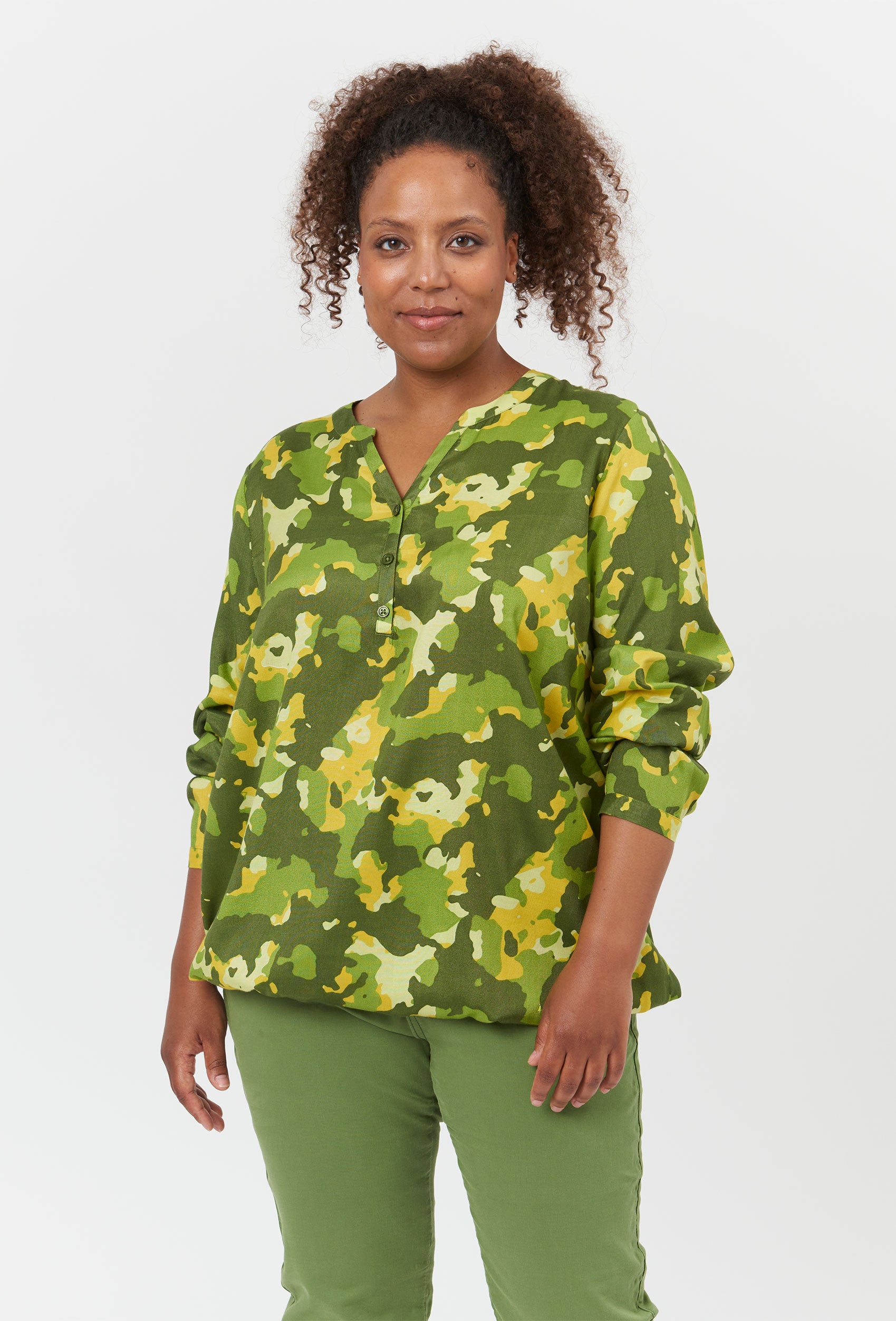 Adia ADBessie Bluser 5637 Pine Green