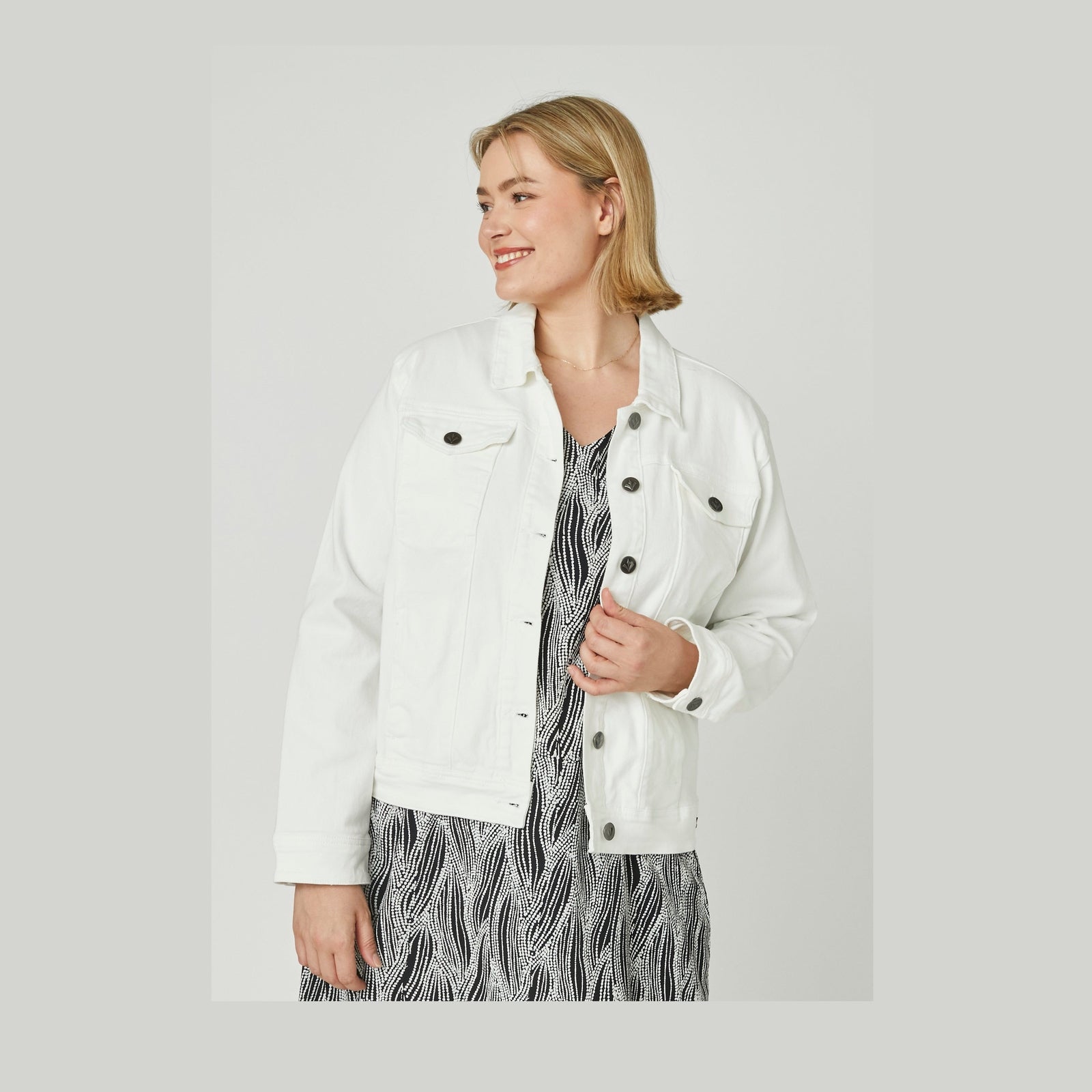 Adia ADComo Jakker 4101 White