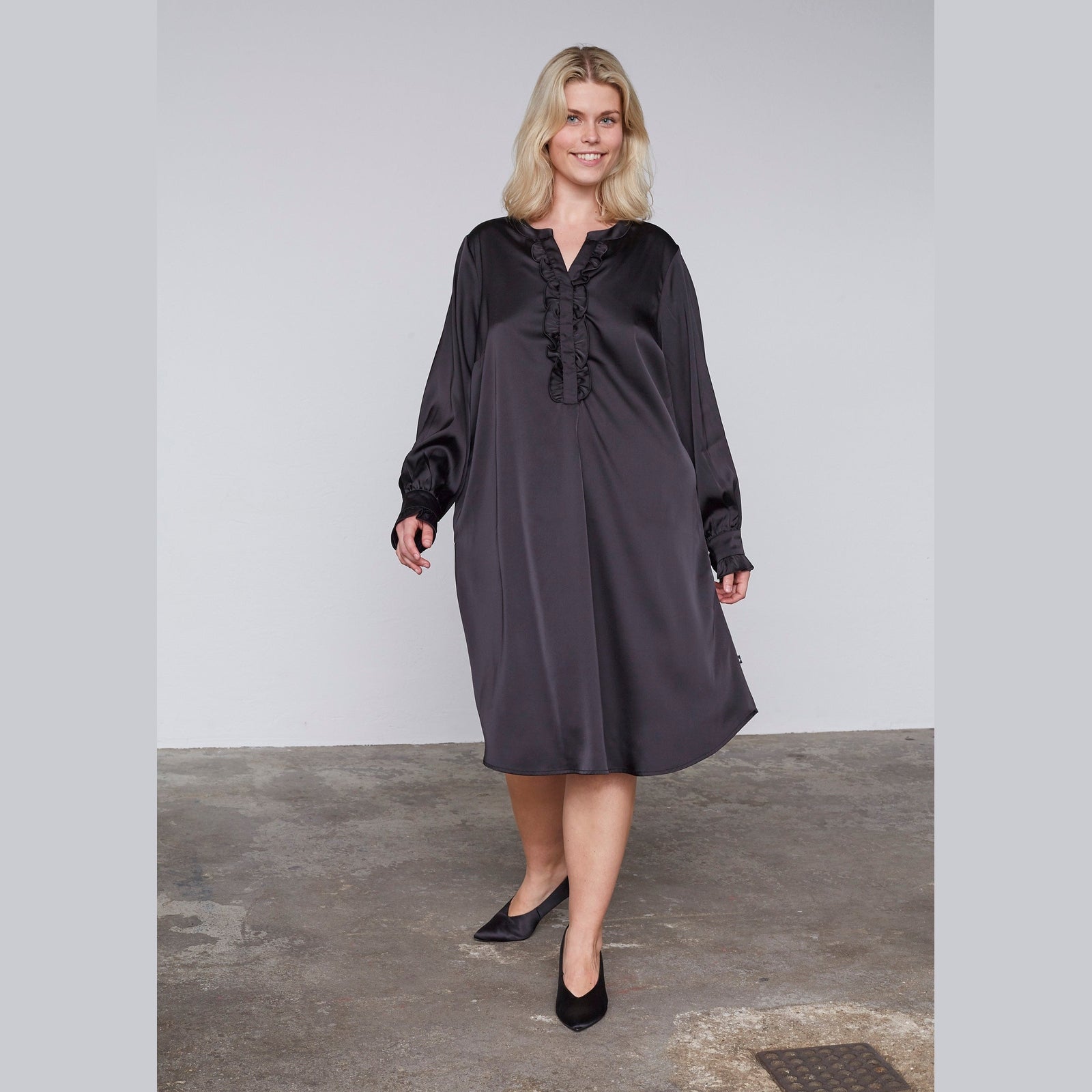 Adia ADEleanor Kjoler 9999 BLACK