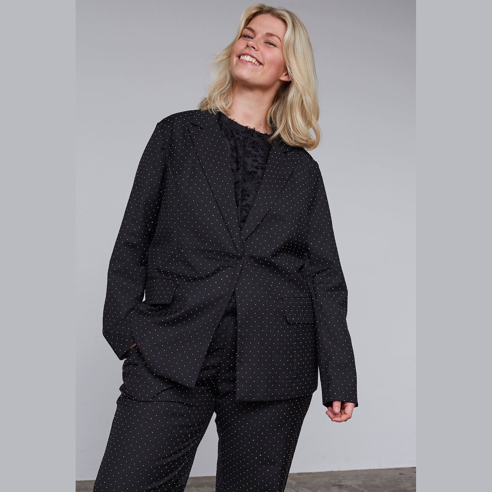 Adia ADElida Blazer 9999 BLACK