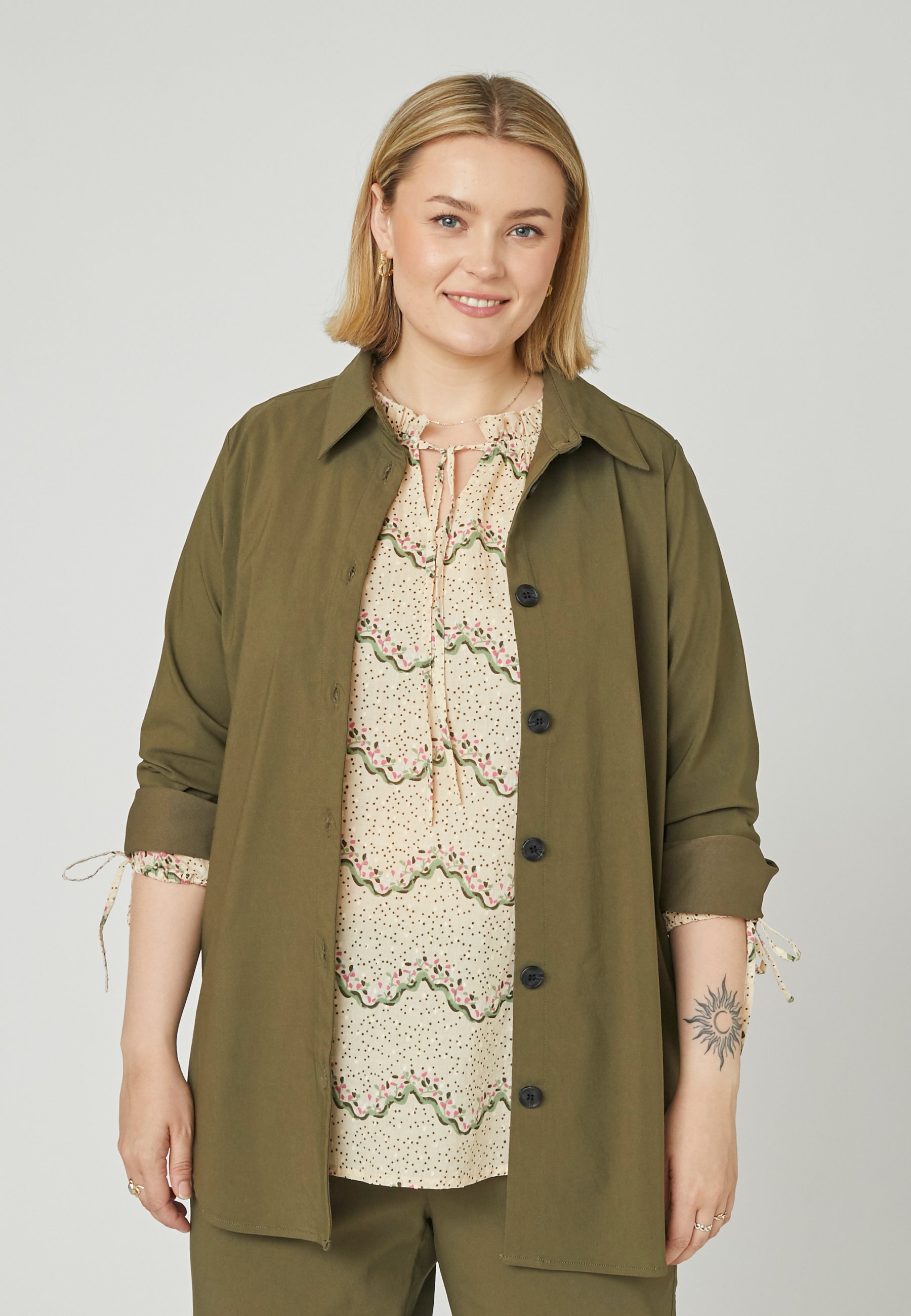 Adia ADFrederikka Jakker 3506 Khaki Green
