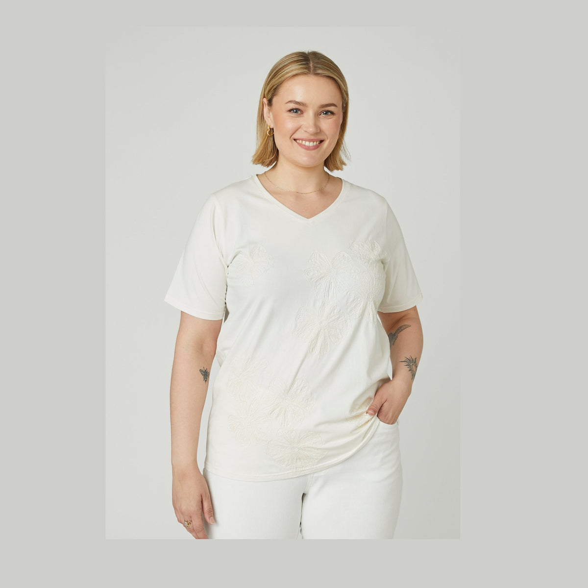 Adia ADGalina T-Shirt 1000 OFF WHITE