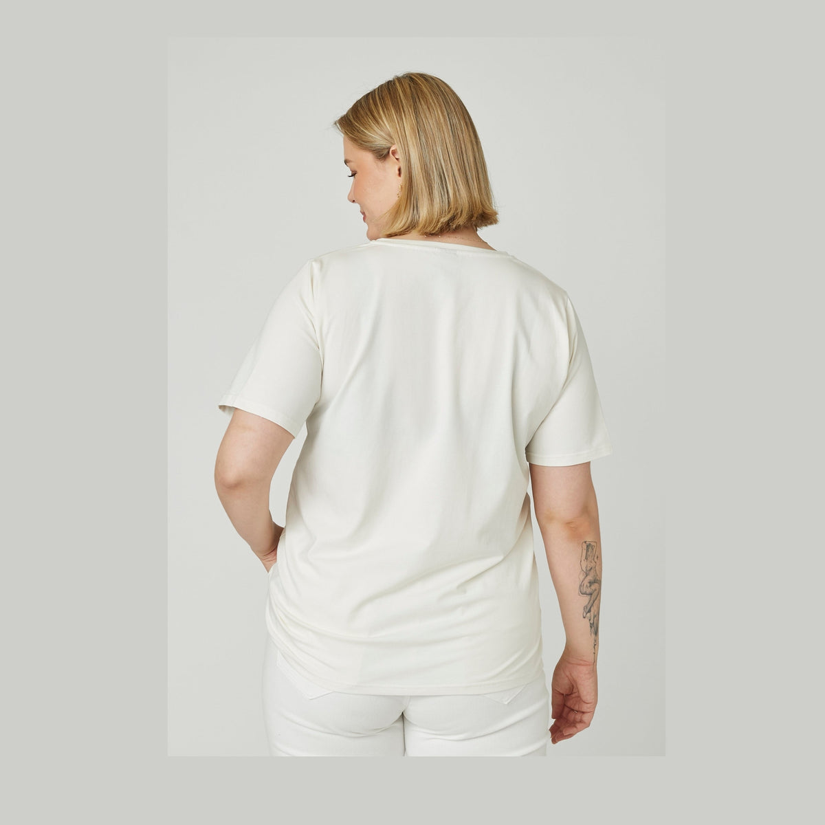 Adia ADGalina T-Shirt 1000 OFF WHITE