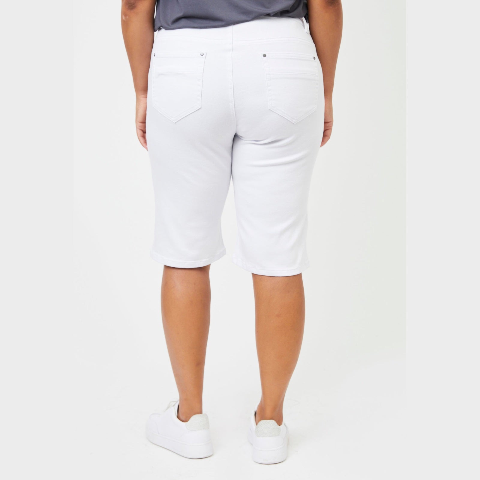 Adia ADMilan Shorts 4101 White