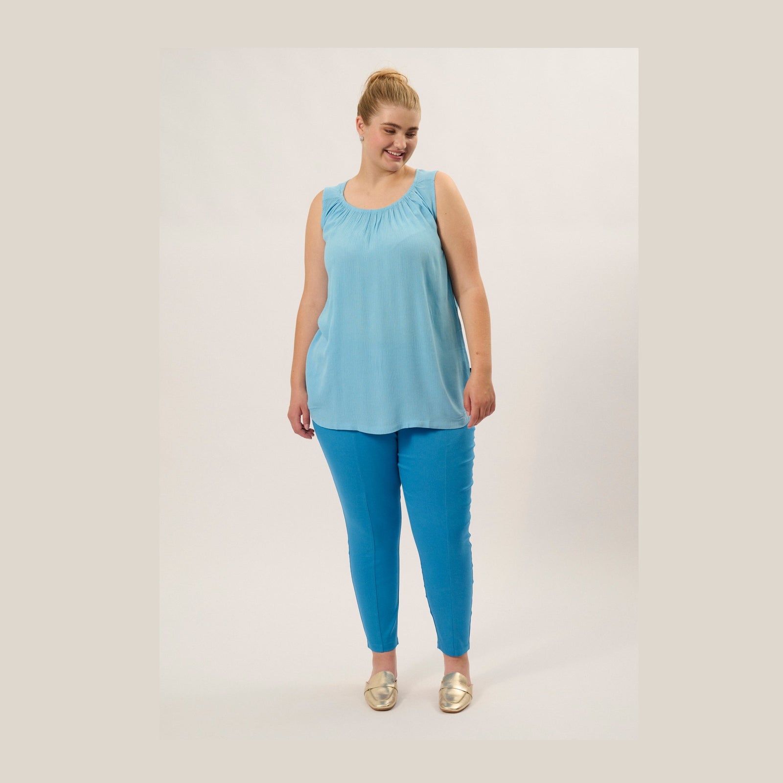 Adia ADPerle Toppe 5004 Icecube Blue