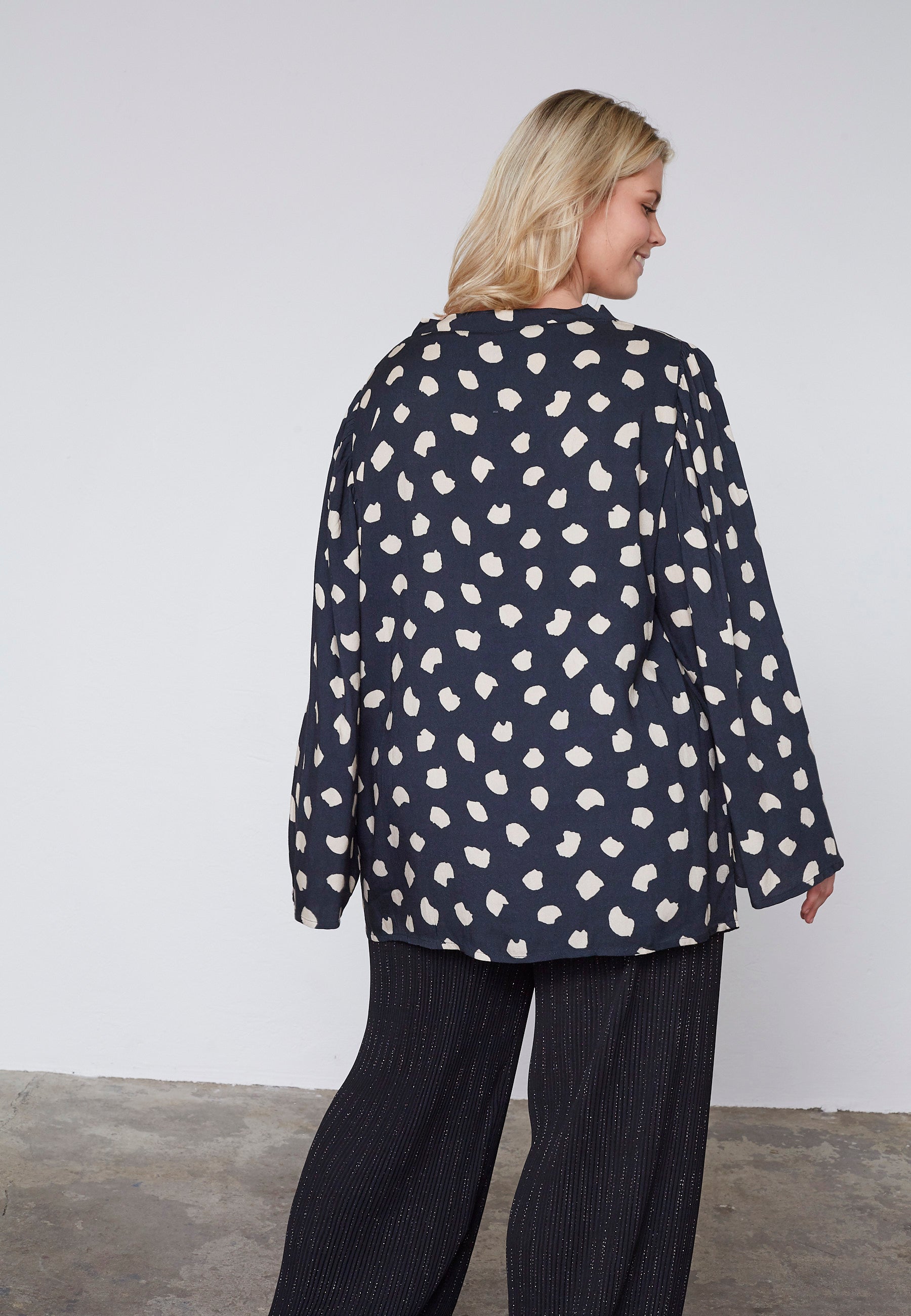 Adia ADRonja Bluser 9999 BLACK