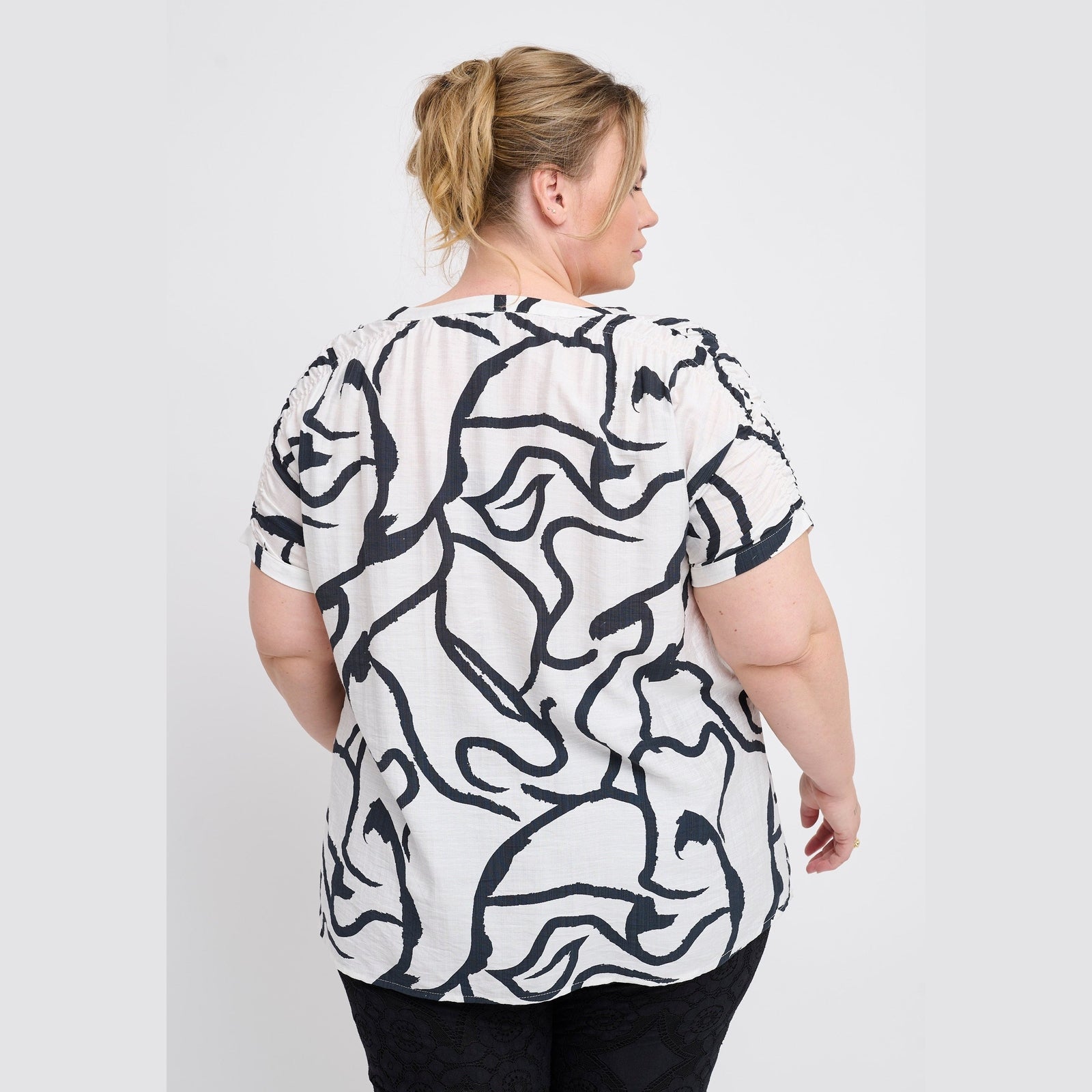 Adia ADTula Bluser 9999 BLACK