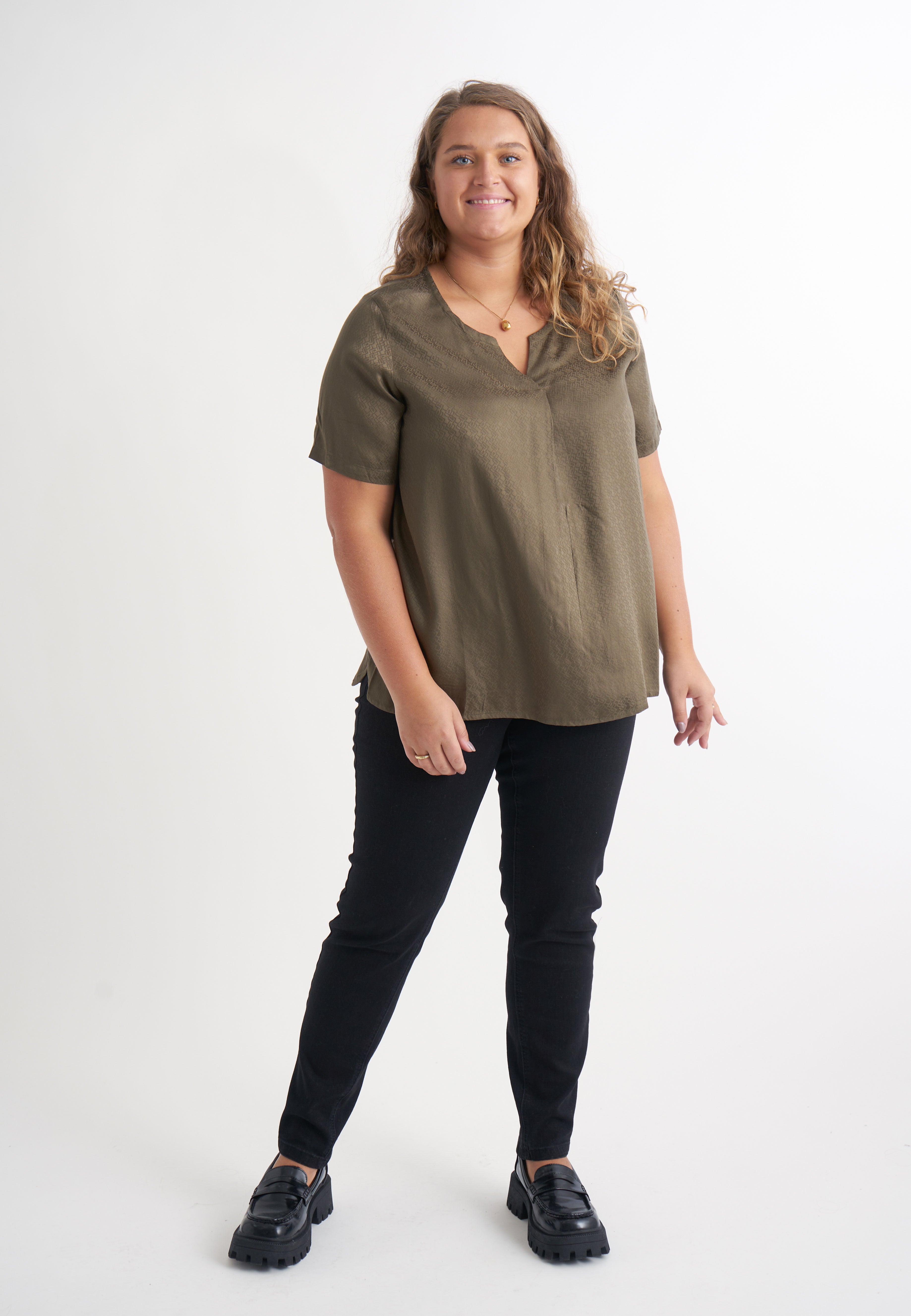 Aprico APGeorgia Bluser 672 Khaki