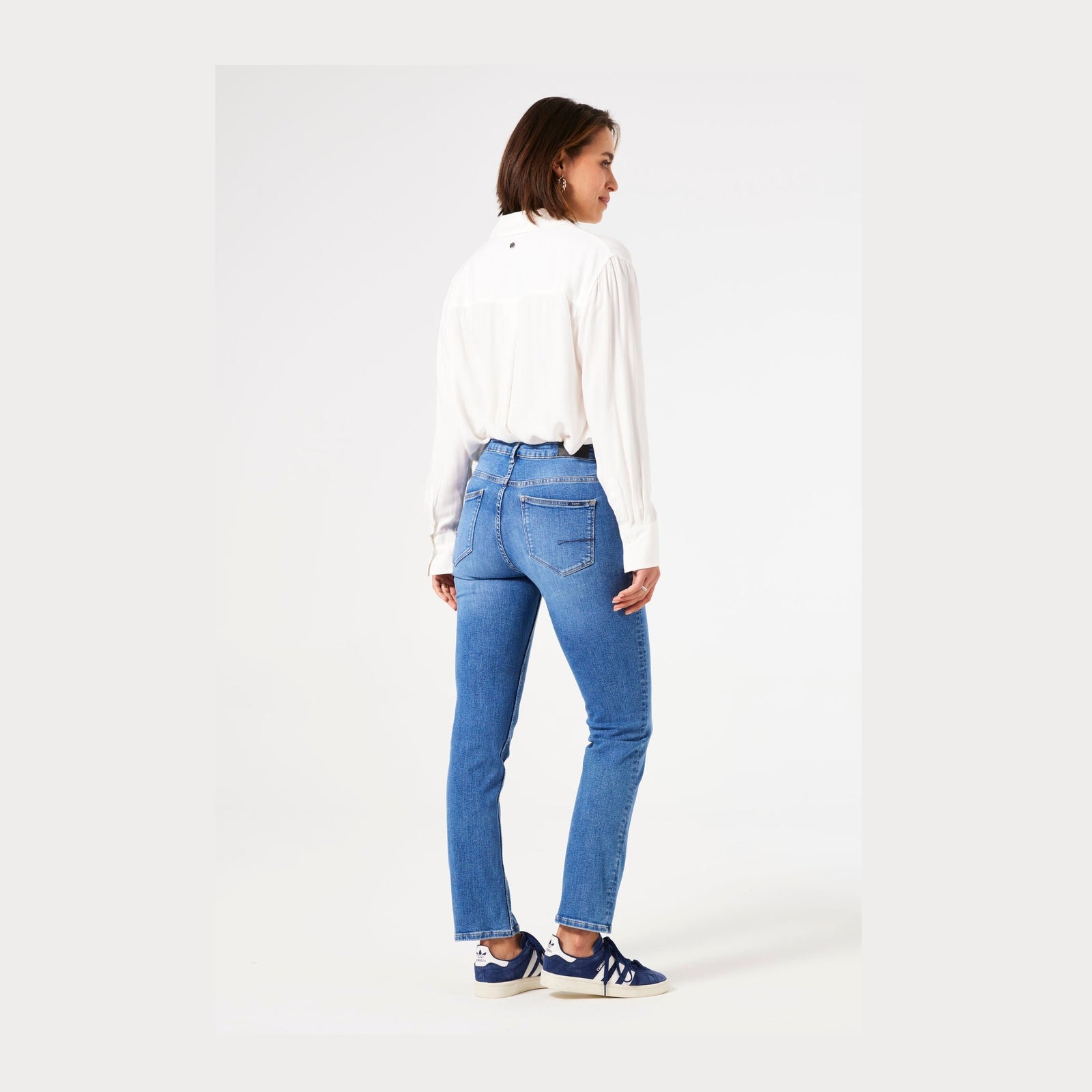 Celia Straight Jeans