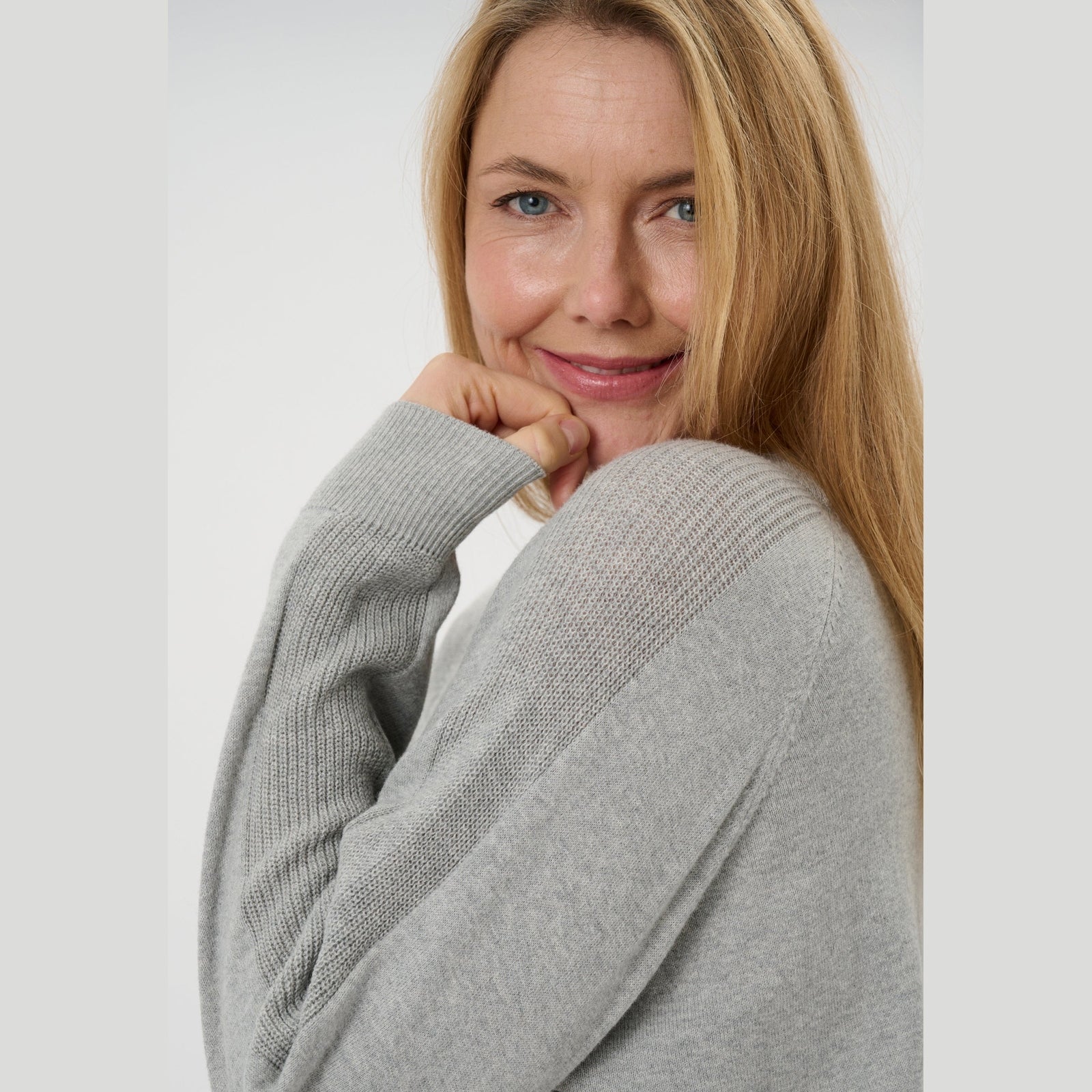 Lind LiAgnes Knit Pullover 9450 LIGHT GREY MELANGE