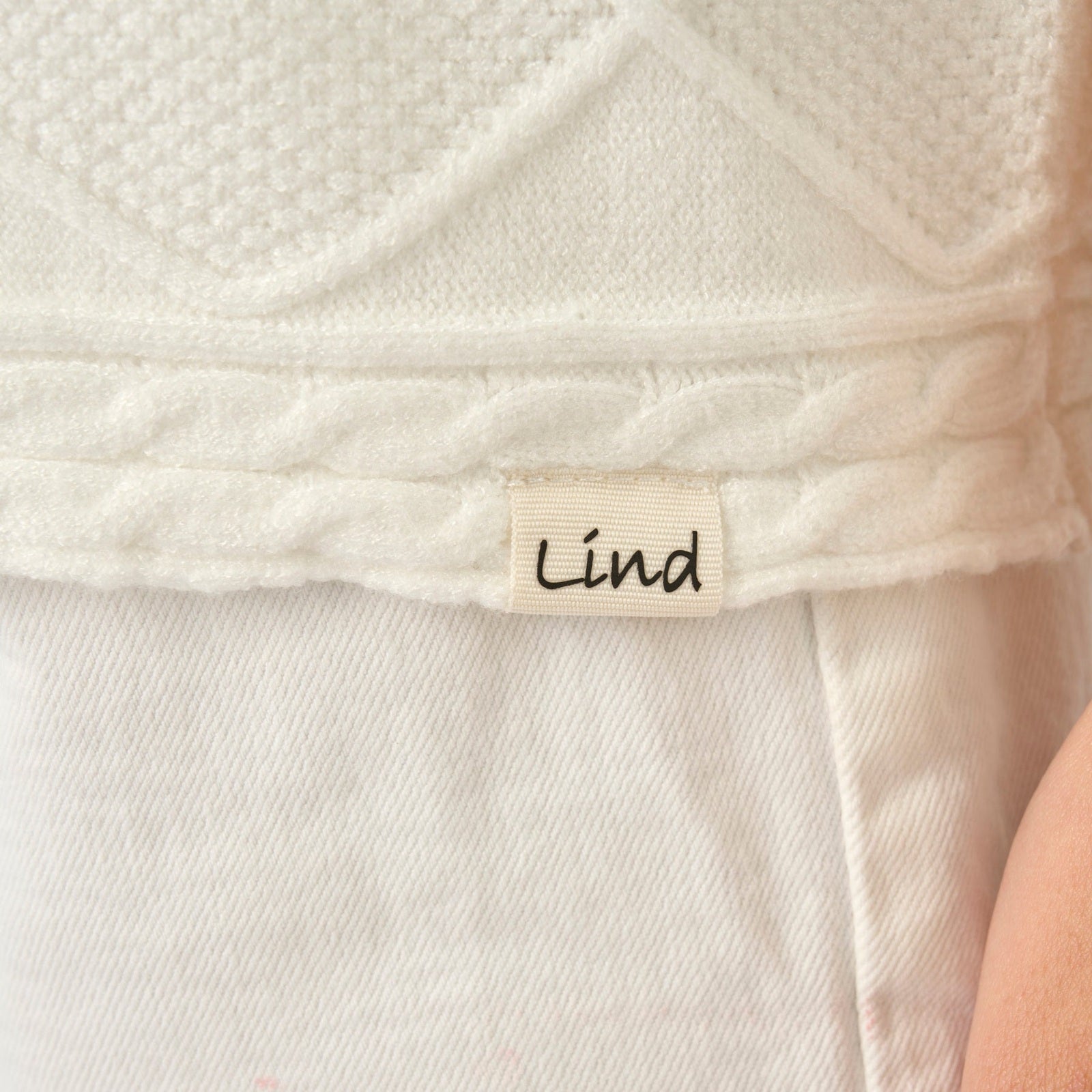 Lind LiGloria Knit Pullover 1000 OFF WHITE