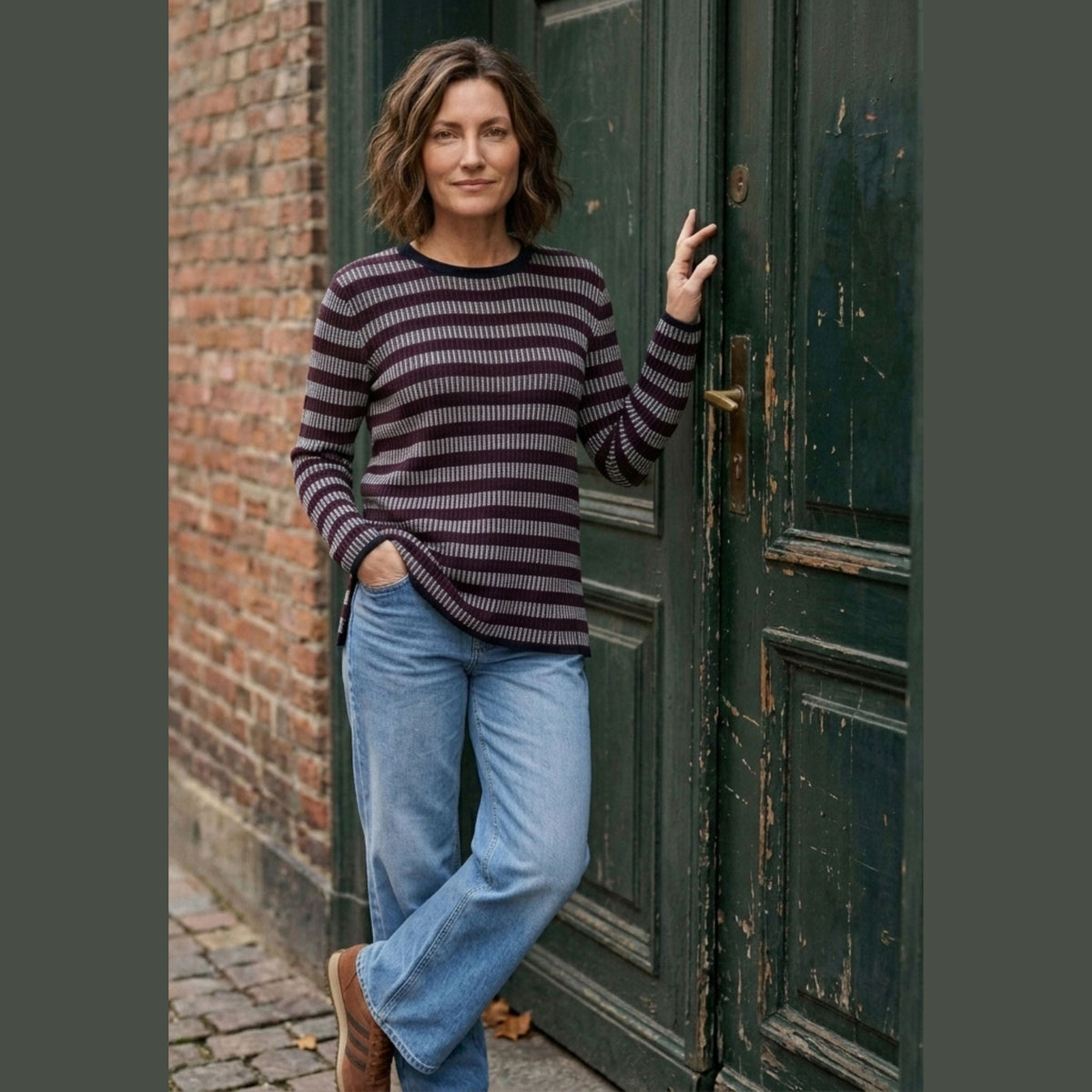 Lind LiNadia Knit Pullover 5999 NAVY BLUE
