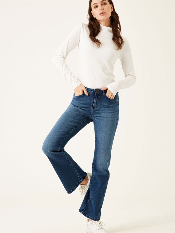 Celia flare Jeans længde 32