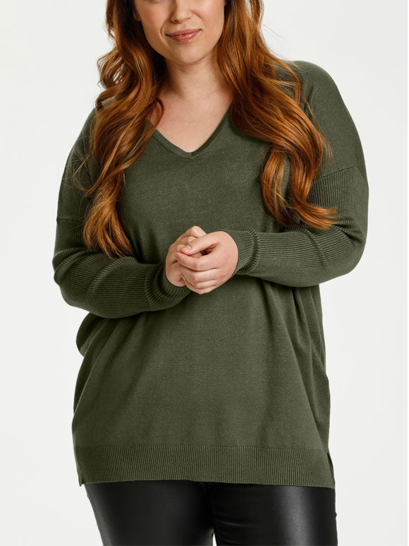 KCmachi Knit Pullover - PLUS SIZE