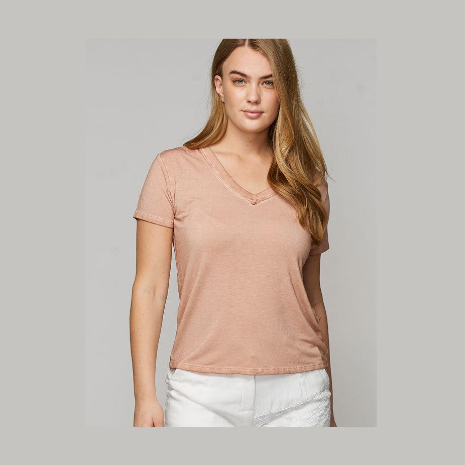 Oki T-shirt